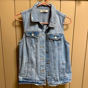 Refuge distressed Jean vest